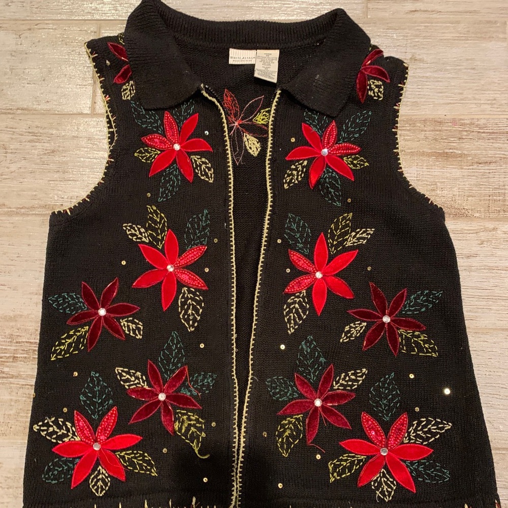 White Stag Sweater Vest 16W Black Red Floral Poinsettia Christmas Holiday Party